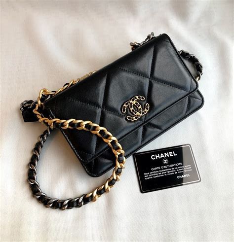 how much is chanel wallet on a chain